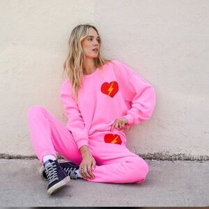 Aviator Nation
Bolt Heart Graphic Sweatpants and sweatshirt size xs